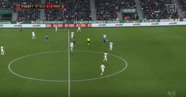 30号再续，弗林蓬社媒展示利物浦新赛季球衣